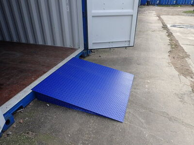 SHIPPING CONTAINERS 4ft x 4ft container ramp - 5 tonnes click to zoom image