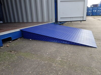 SHIPPING CONTAINERS 4ft x 4ft container ramp - 5 tonnes