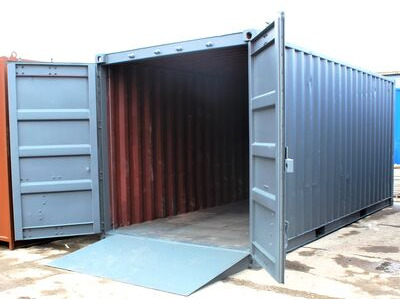 SHIPPING CONTAINERS 8ft x 4ft container ramp - 3 tonnes