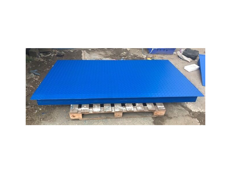 SHIPPING CONTAINERS 8ft x 4ft container ramp - 3 tonnes click to zoom image