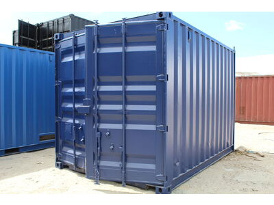 SHIPPING CONTAINERS 12ft S2 Doors