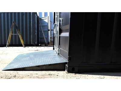 SHIPPING CONTAINERS 8ft x 4ft container ramp - 5 tonnes