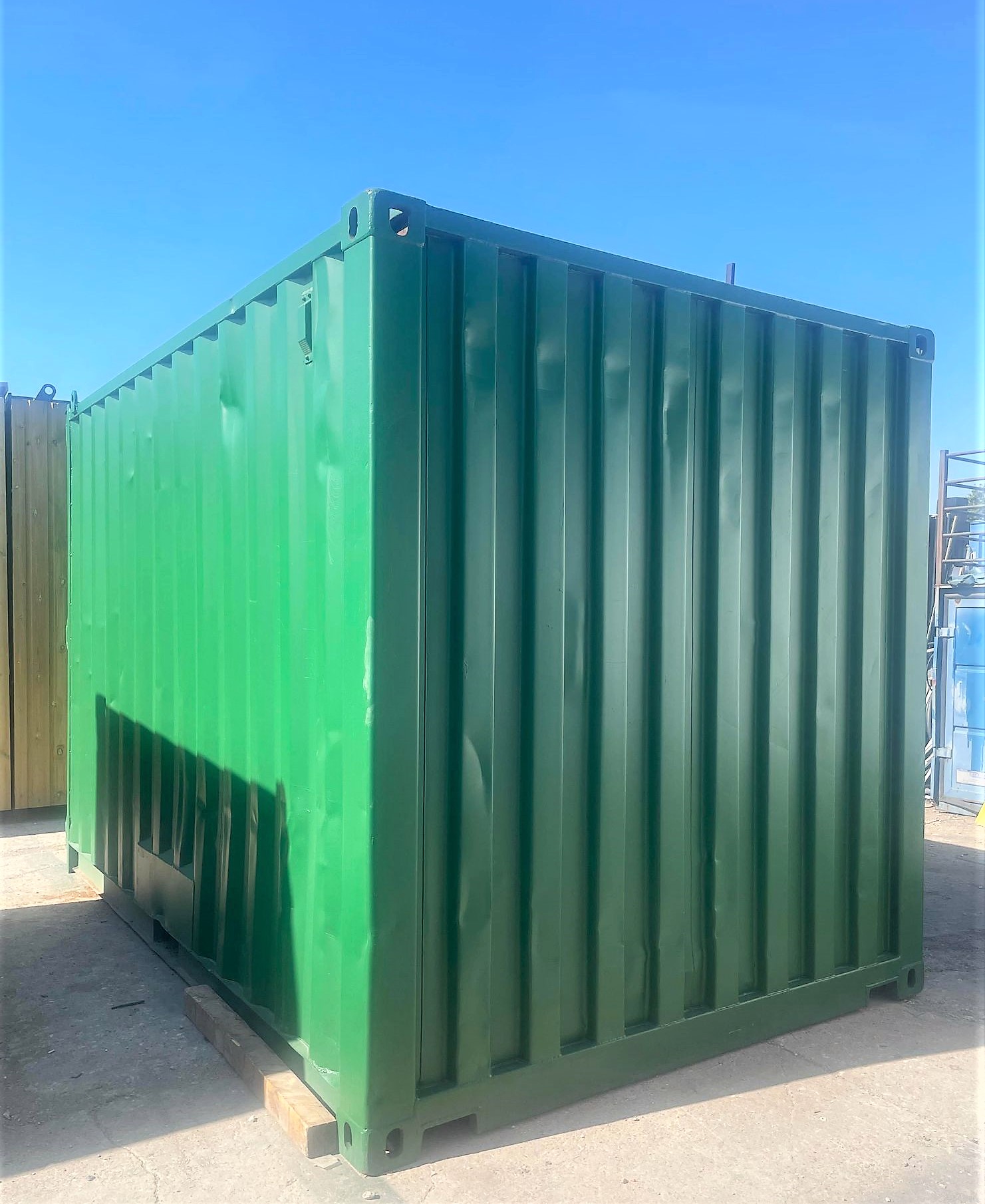 SHIPPING CONTAINERS 12ft S1doors, repainted Bottle Green OFF132860
