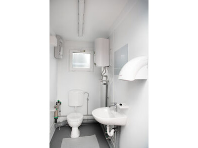 SHIPPING CONTAINERS 20ft toilet cabin CTX2031 click to zoom image