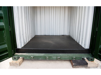 SHIPPING CONTAINERS 10ft used Kite K10 click to zoom image