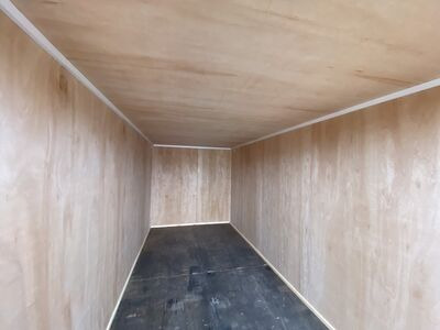 SHIPPING CONTAINERS Used 20ft Ply lined and Insulated - OFF137513 click to zoom image