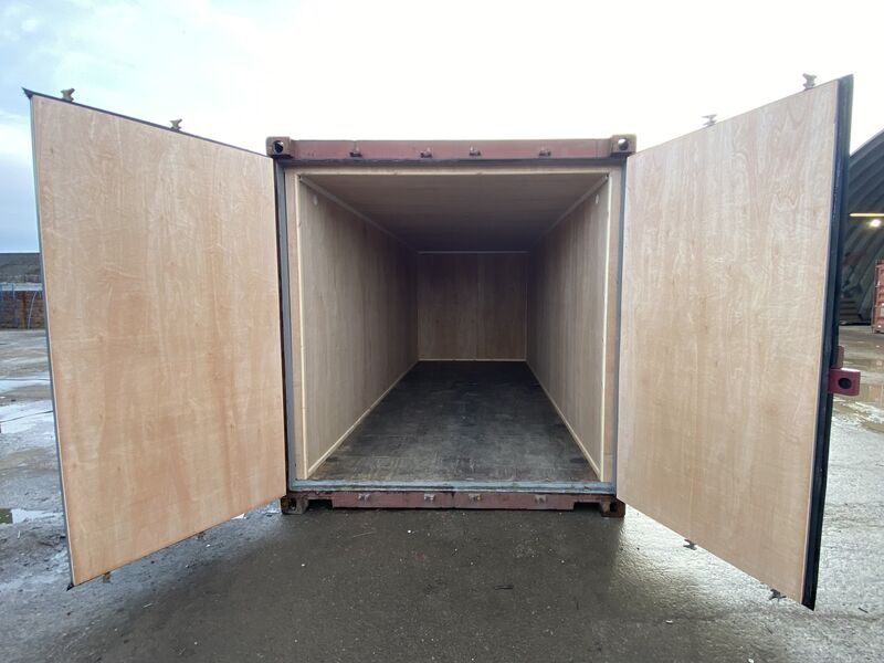 SHIPPING CONTAINERS Used 20ft Ply lined and Insulated - OFF137513 click to zoom image