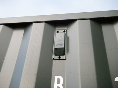 SHIPPING CONTAINERS Once-Used 20ft Dry Van Container - OFF137845 click to zoom image