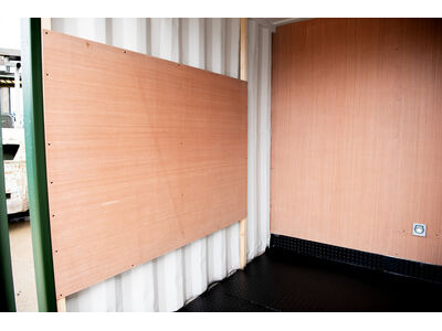 SHIPPING CONTAINERS Used 8ft with Electrics & Durbar Flooring - OFF61552 click to zoom image