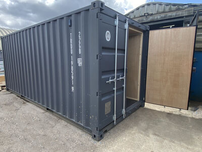 SHIPPING CONTAINERS New 20ft Ply Lined & Insulated - OFF139180 click to zoom image