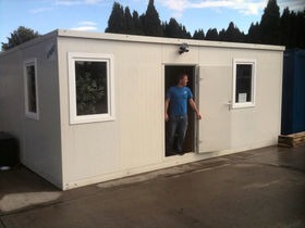 Self assembly 20ft offices - man portable!