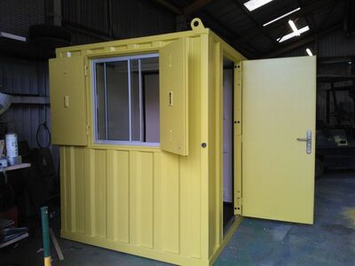 SHIPPING CONTAINERS 6ft x 6ft anti vandal Gatehouse click to zoom image