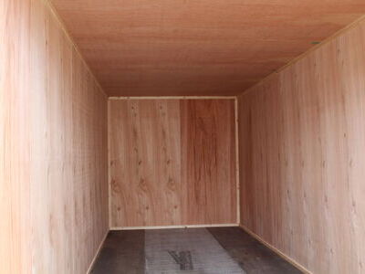 Why Should You Use an Insulated Shipping Container?