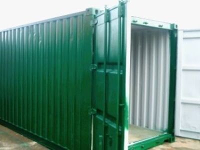 Is it Better to Buy or Hire a Shipping Container? 